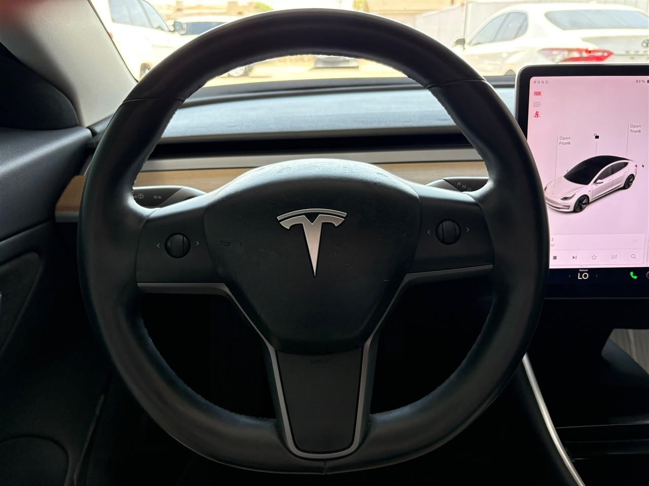Tesla Model 3 Base 2018