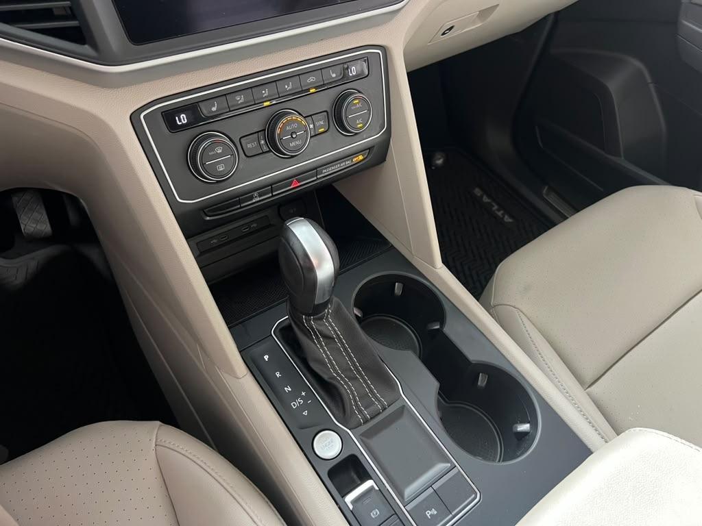 Volkswagen Atlas V6 SE w/Technology 2021