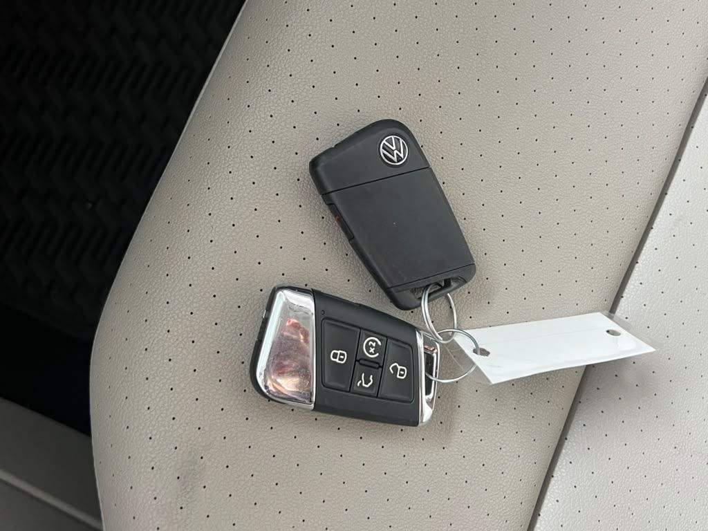 Volkswagen Atlas V6 SE w/Technology 2021