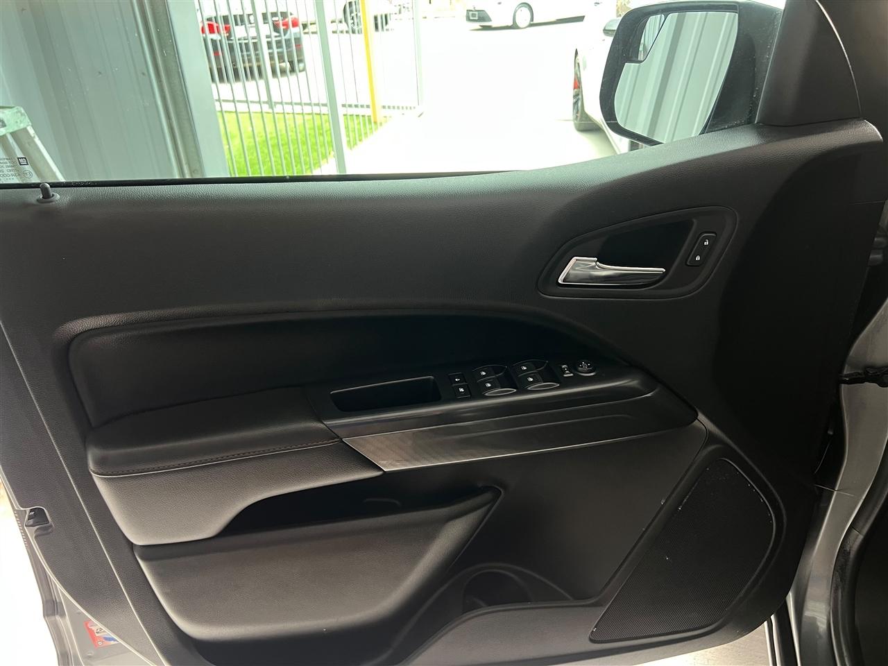 GMC Canyon AT4 Crew Cab w/Leather 4WD 2022