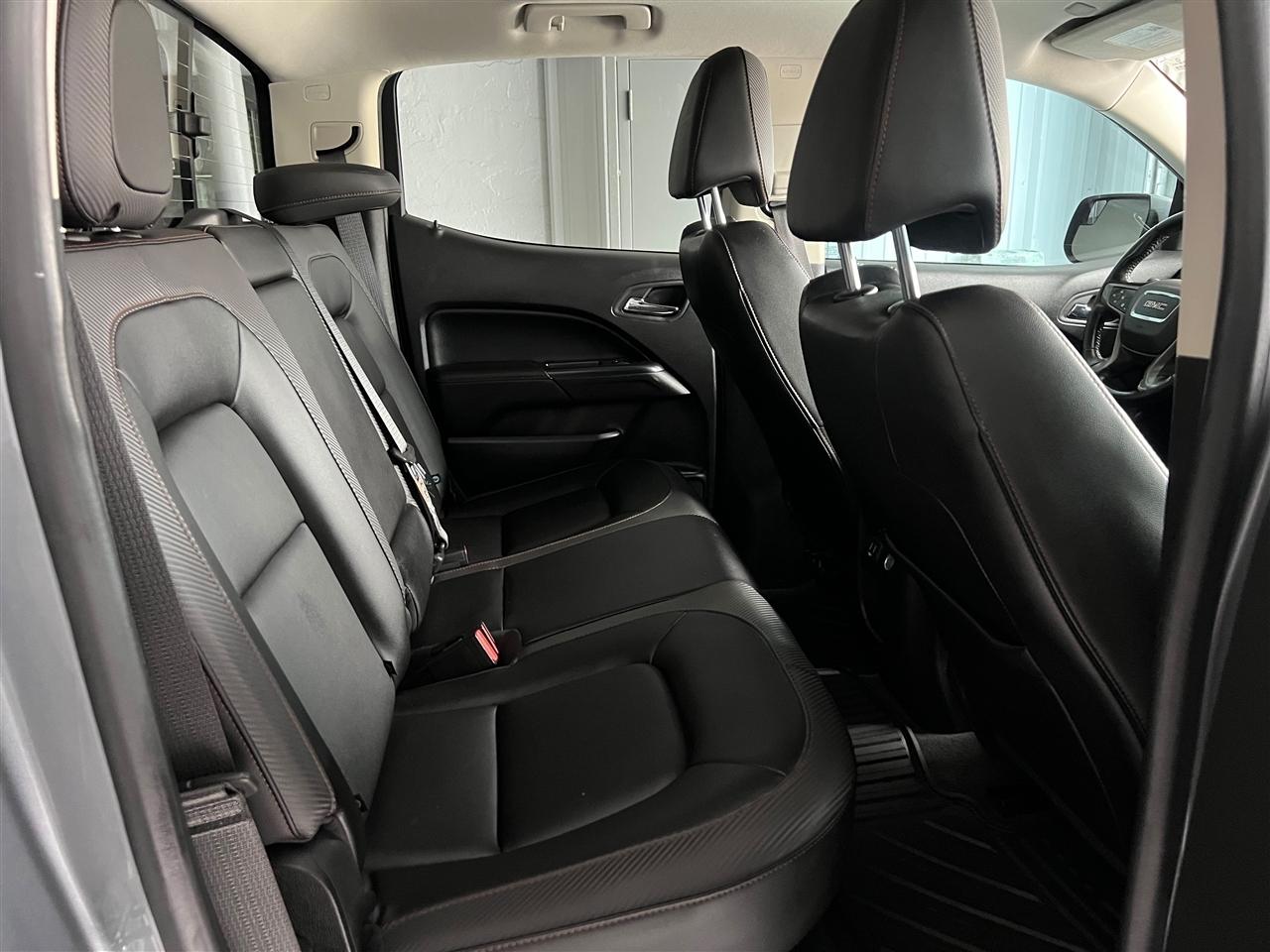 GMC Canyon AT4 Crew Cab w/Leather 4WD 2022