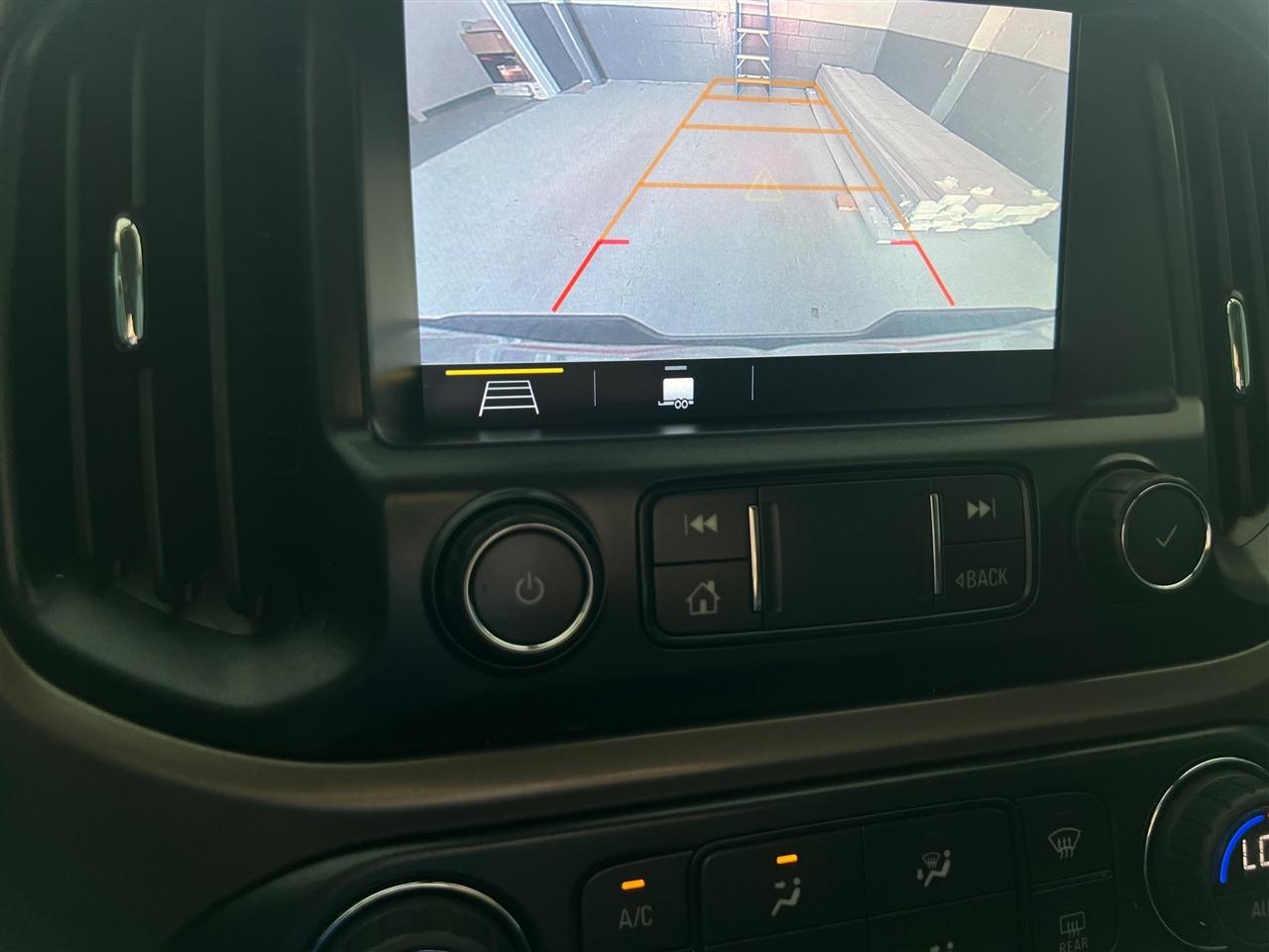 GMC Canyon AT4 Crew Cab w/Leather 4WD 2022