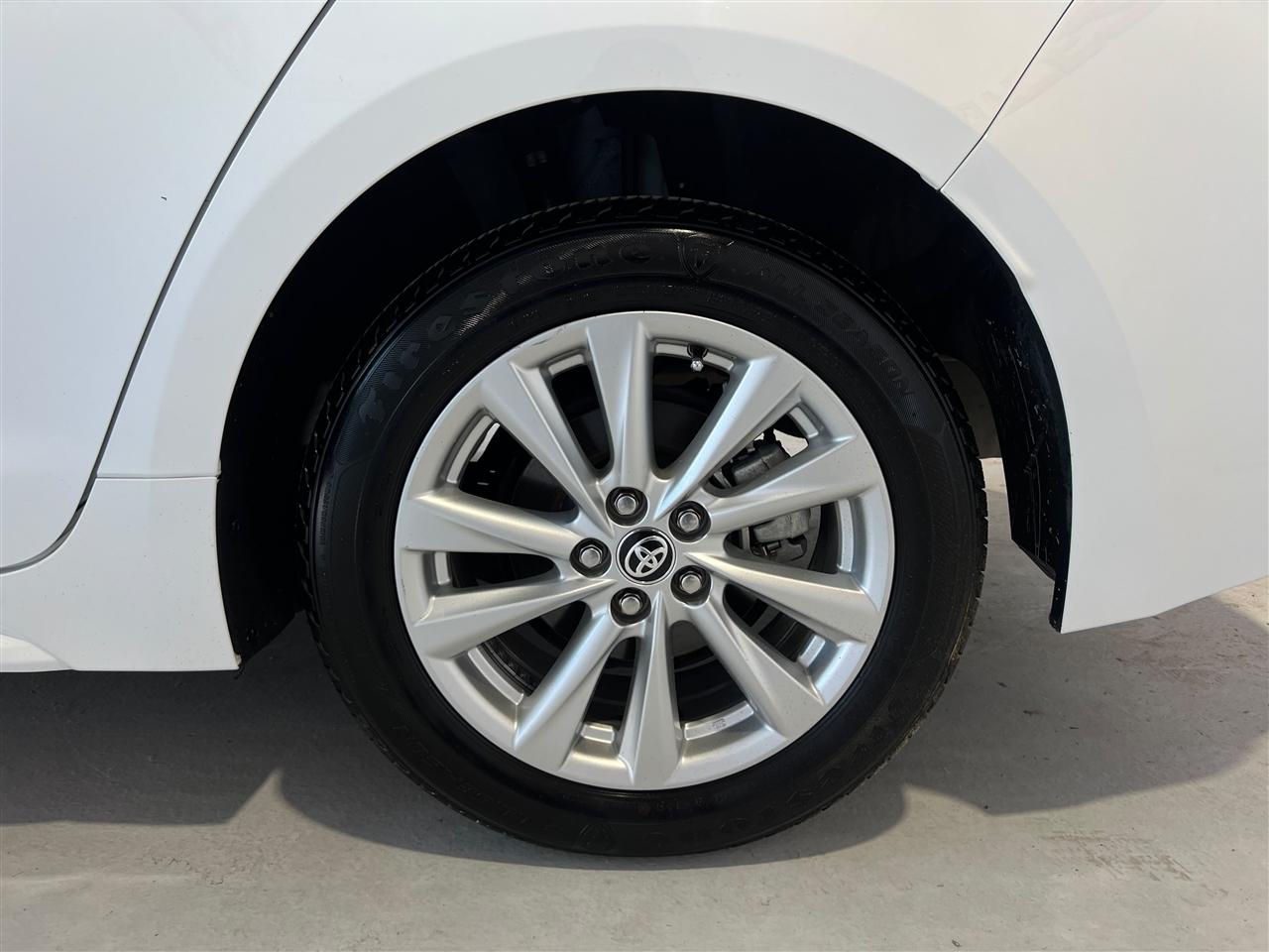 Toyota Corolla LE 2023