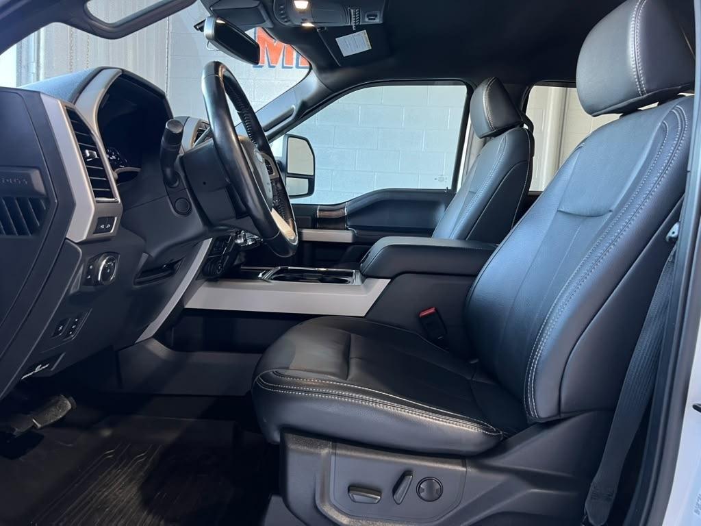 Ford F-350 SD Lariat Crew Cab Long Bed DRW 4WD 2022