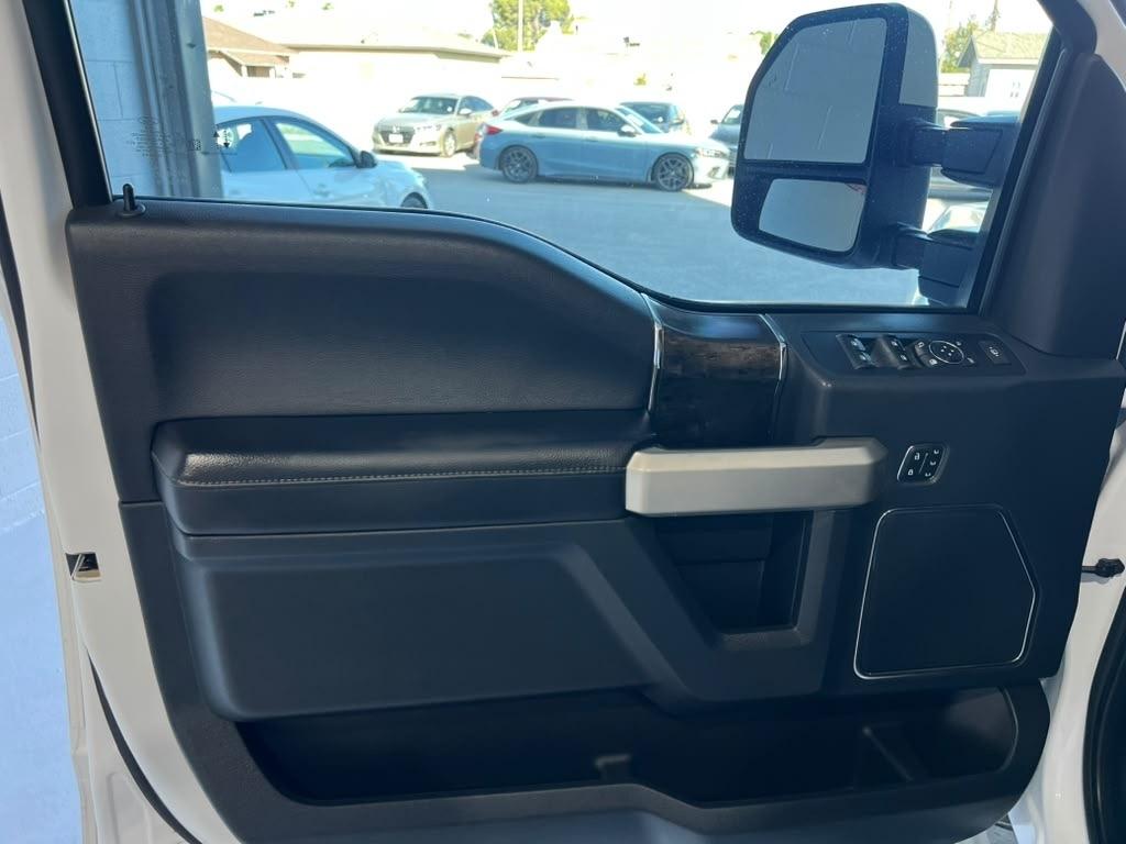 Ford F-350 SD Lariat Crew Cab Long Bed DRW 4WD 2022