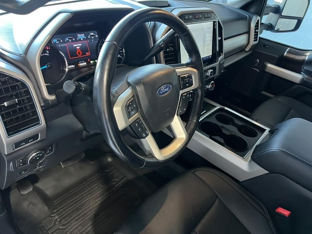 Ford F-350 SD Lariat Crew Cab Long Bed DRW 4WD 2022