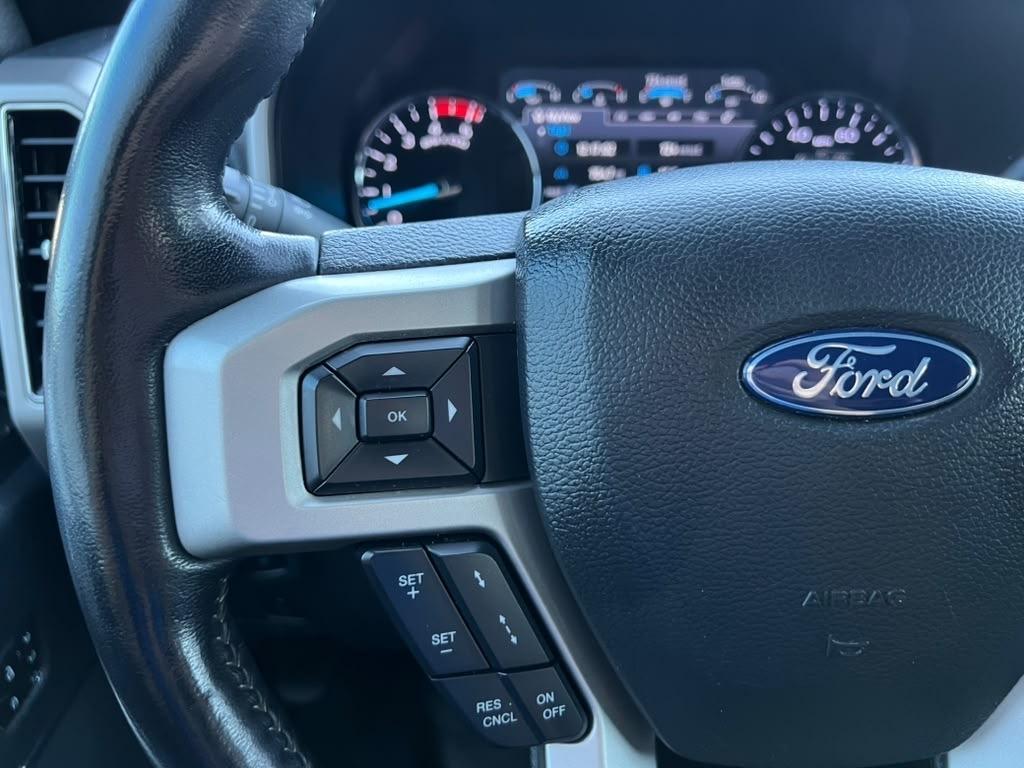 Ford F-350 SD Lariat Crew Cab Long Bed DRW 4WD 2022