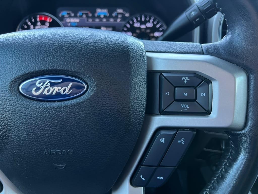 Ford F-350 SD Lariat Crew Cab Long Bed DRW 4WD 2022