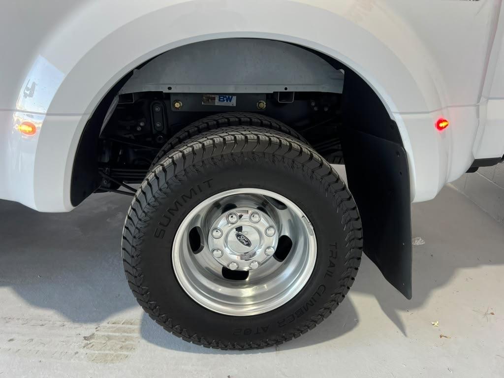 Ford F-350 SD Lariat Crew Cab Long Bed DRW 4WD 2022