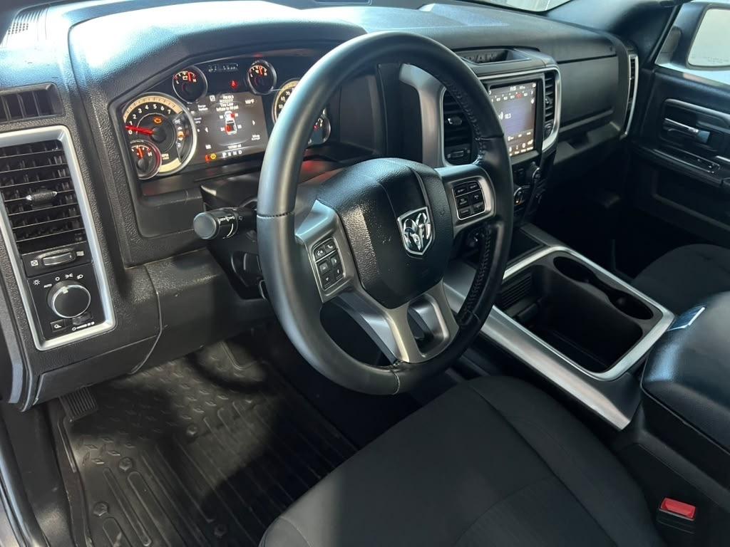 RAM 1500 Classic Tradesman Crew Cab SWB 4WD 2021