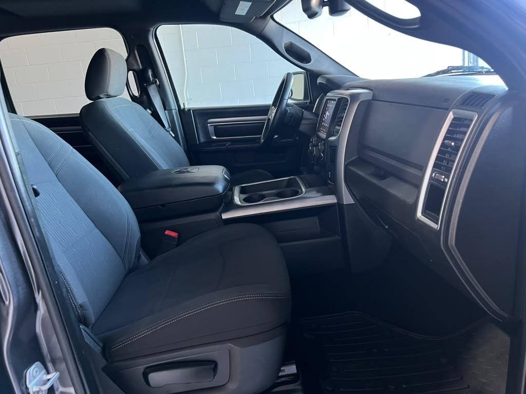 RAM 1500 Classic Tradesman Crew Cab SWB 4WD 2021