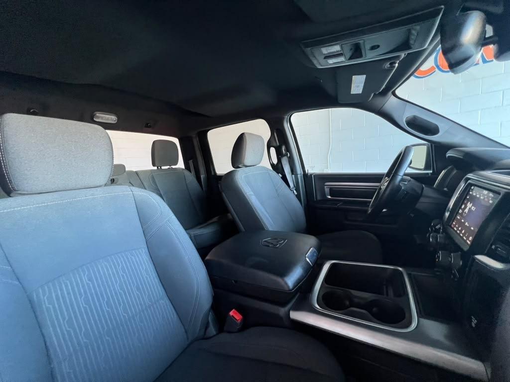 RAM 1500 Classic Tradesman Crew Cab SWB 4WD 2021
