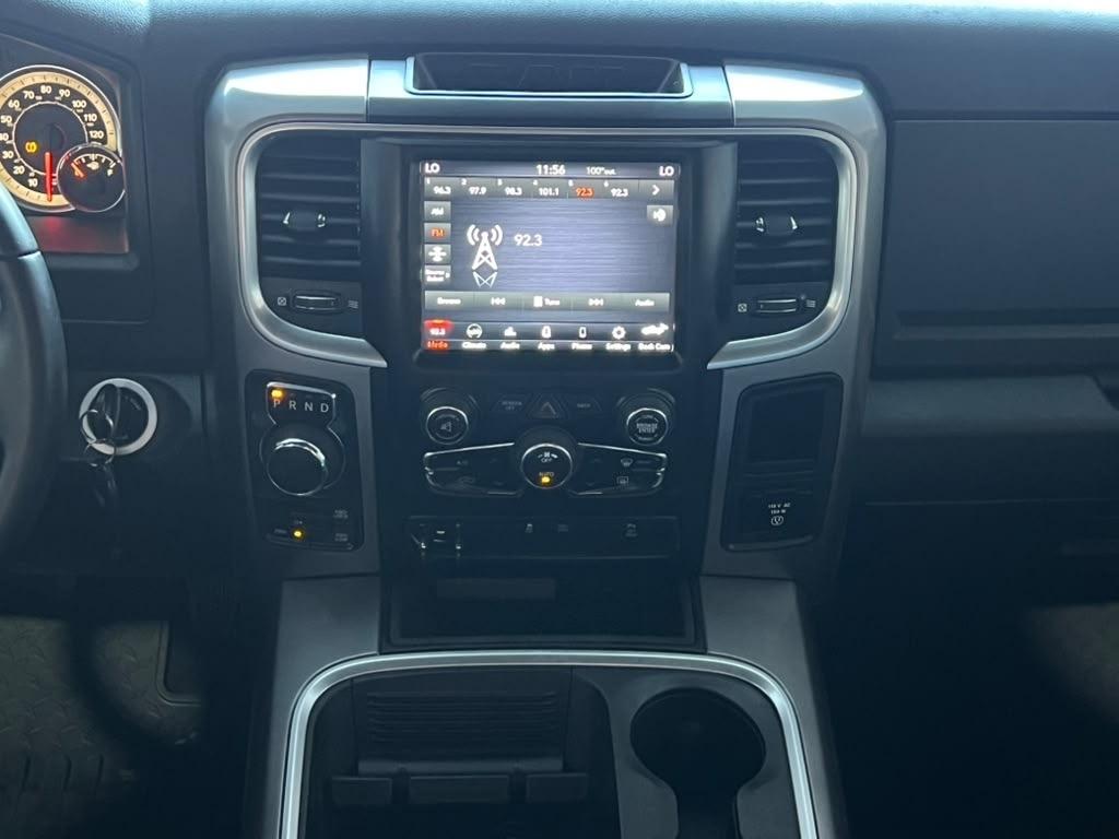 RAM 1500 Classic Tradesman Crew Cab SWB 4WD 2021