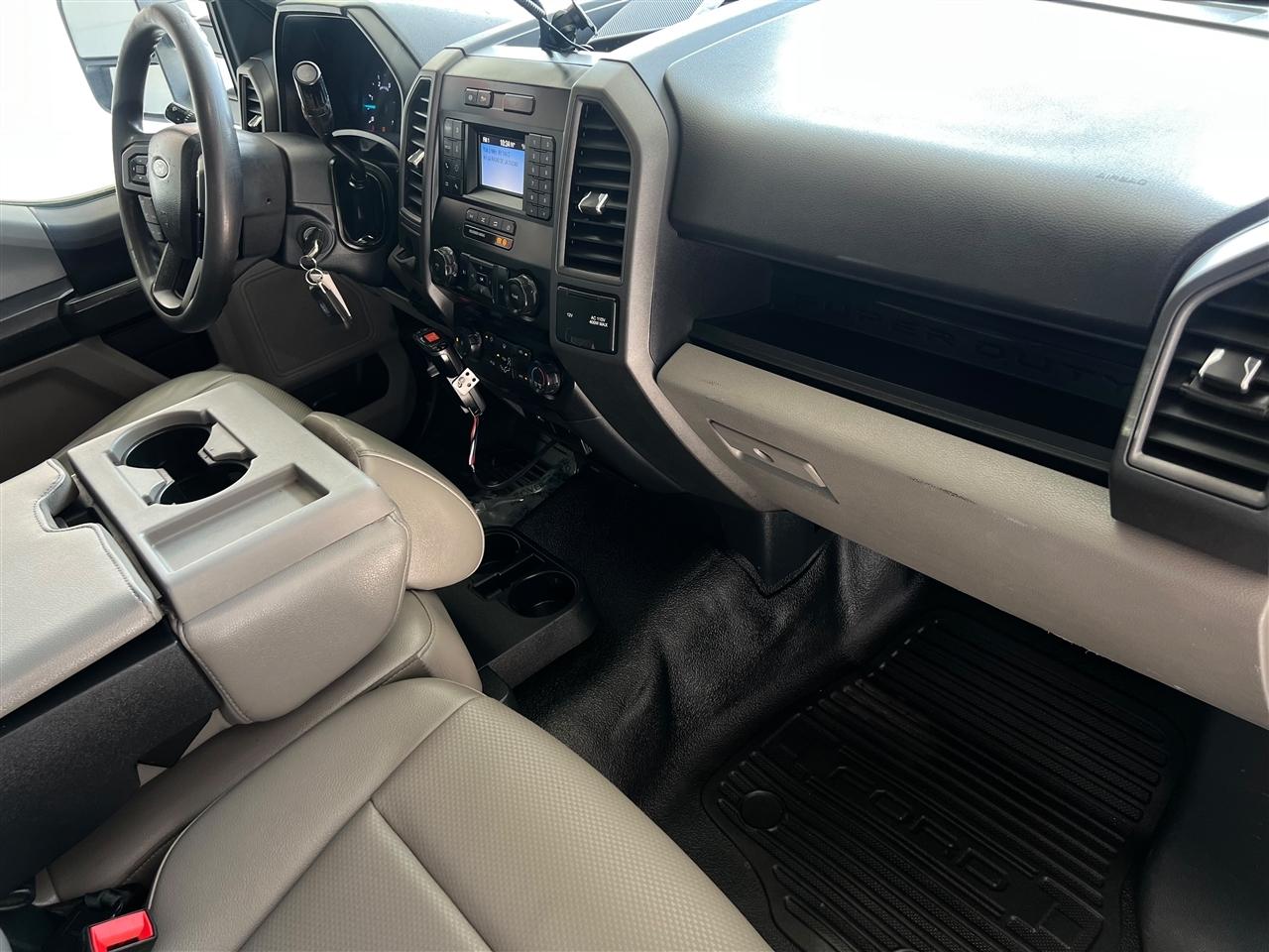 Ford F-350 SD XL 2WD DRW 2022