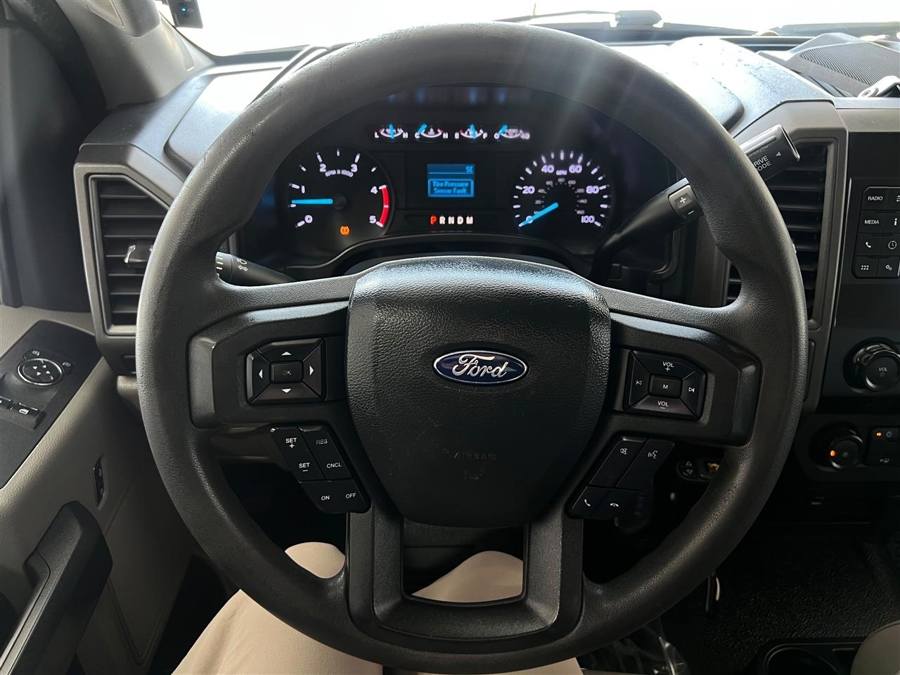 Ford F-350 SD XL 2WD DRW 2022