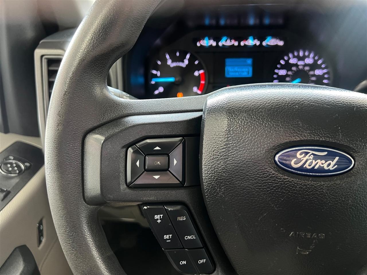 Ford F-350 SD XL 2WD DRW 2022