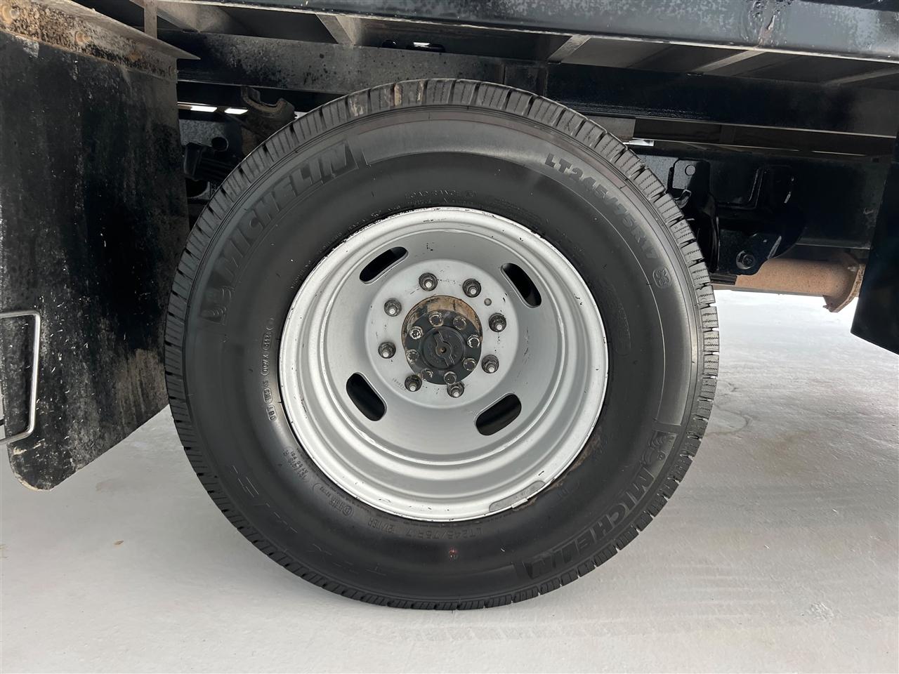 Ford F-350 SD XL 2WD DRW 2022