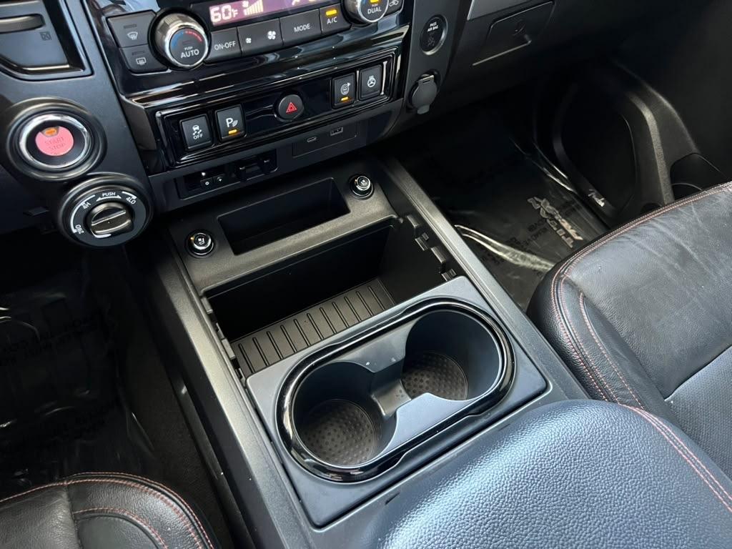 Nissan Titan PRO-4X Crew Cab 4WD 2021