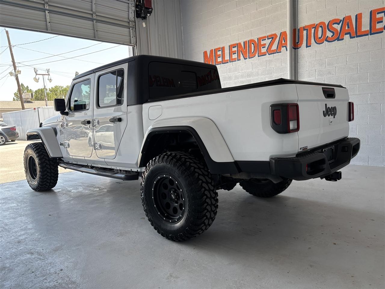 Jeep Gladiator Sport S 2021