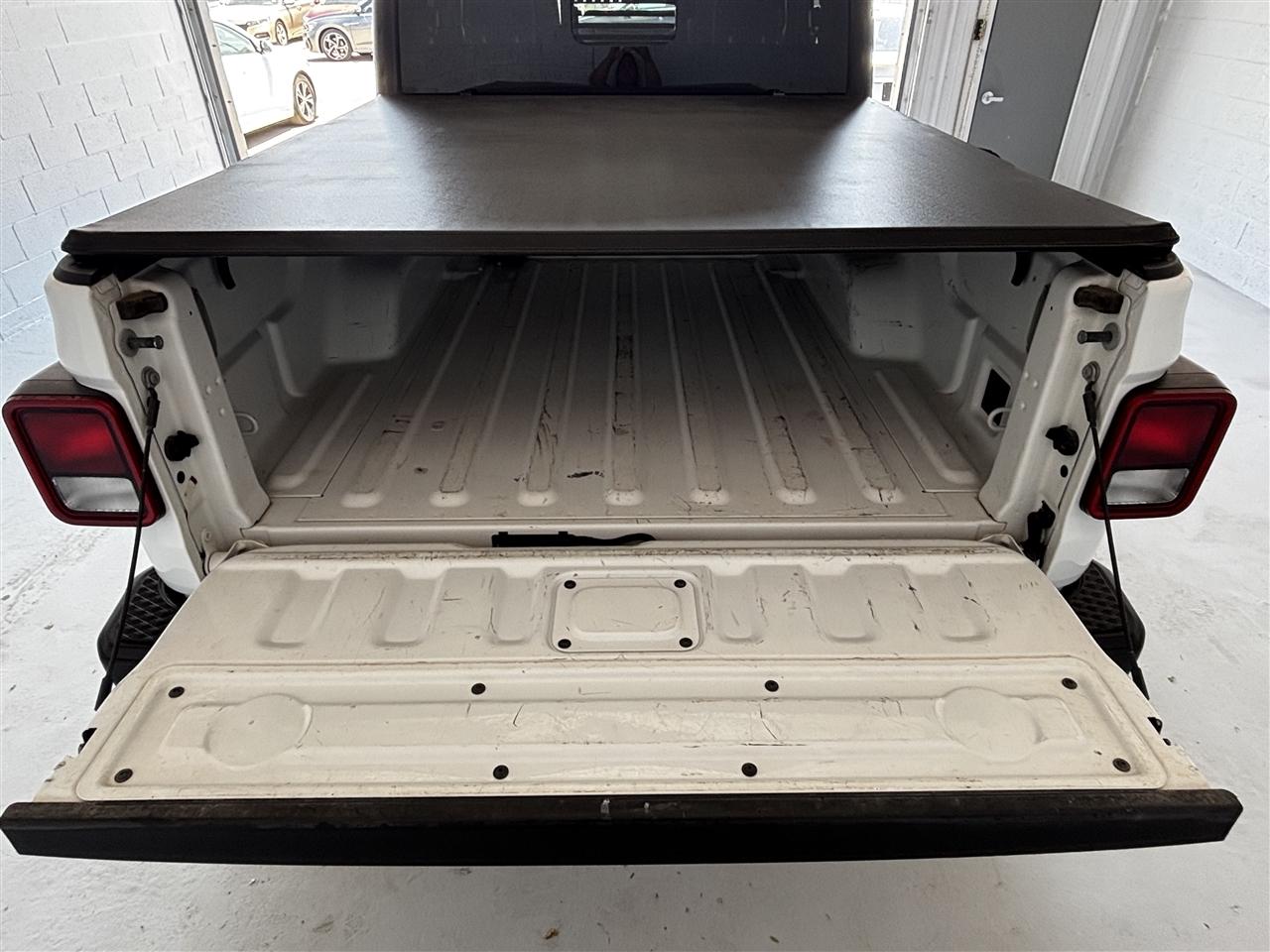 Jeep Gladiator Sport S 2021