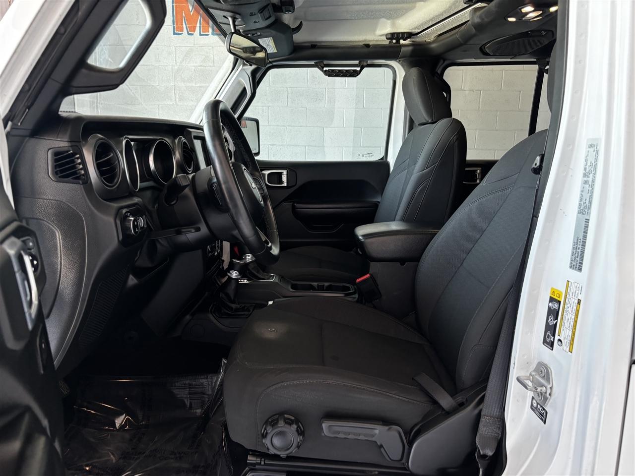 Jeep Gladiator Sport S 2021