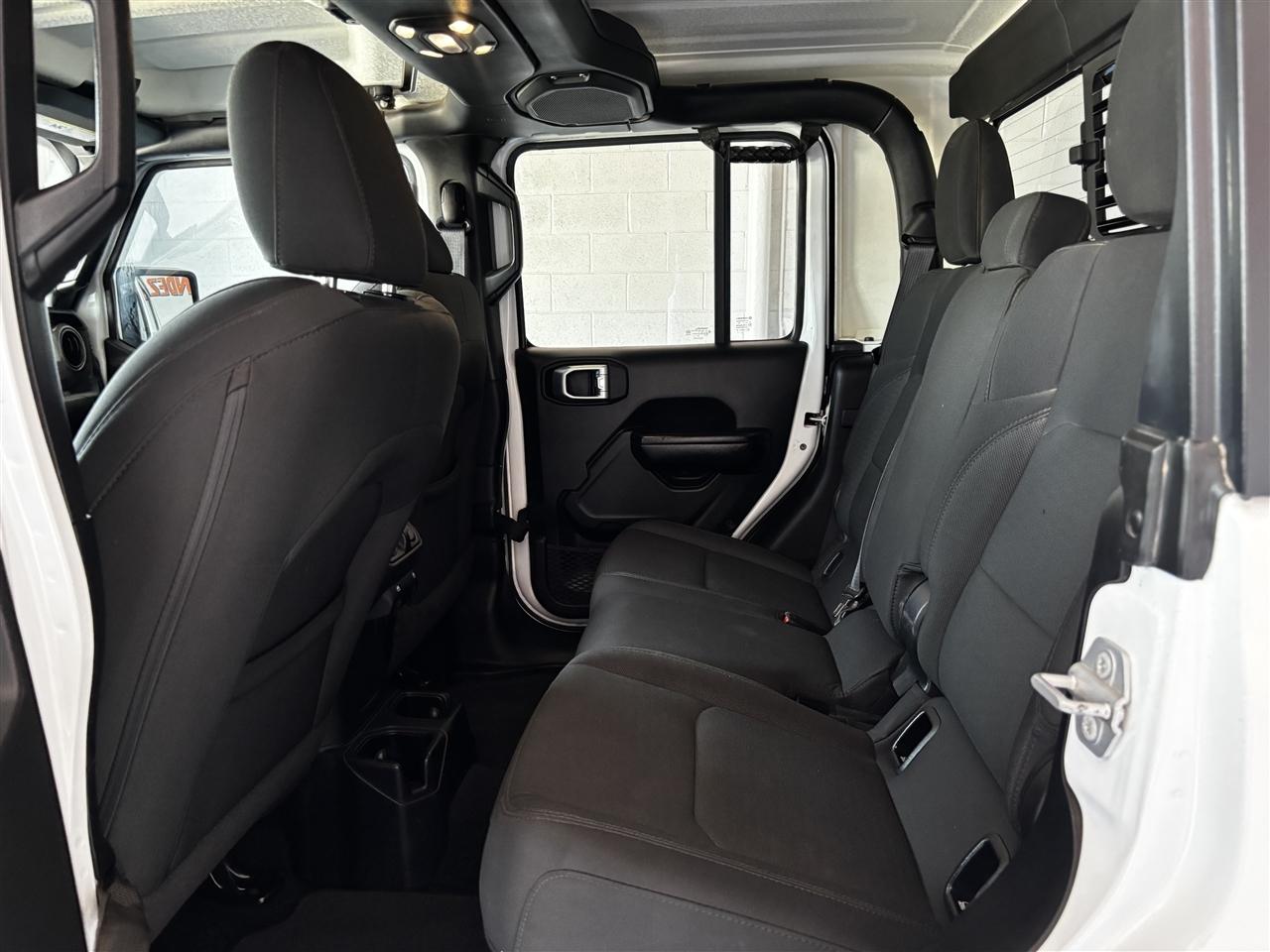 Jeep Gladiator Sport S 2021