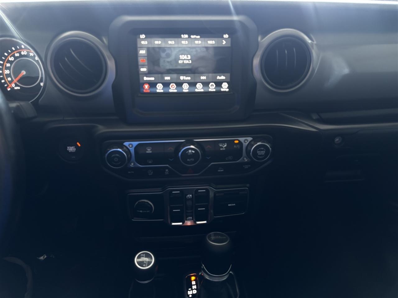Jeep Gladiator Sport S 2021