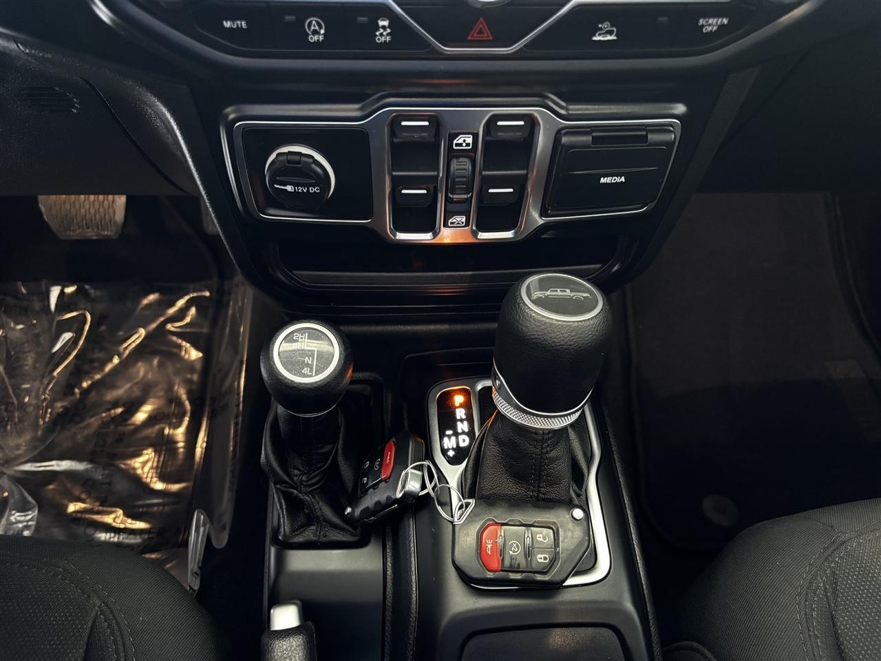 Jeep Gladiator Sport S 2021