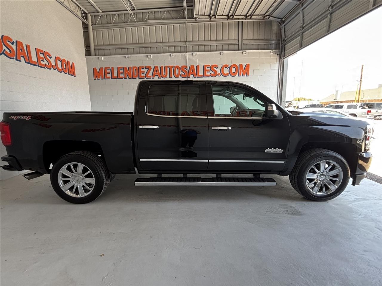 Chevrolet Silverado 1500 High Country Crew Cab Long Box 4WD 2017
