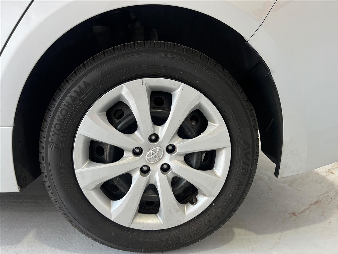 Toyota Corolla LE 2024