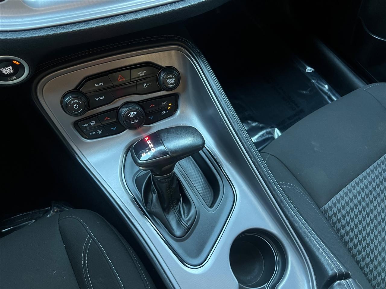 Dodge Challenger SXT 2023