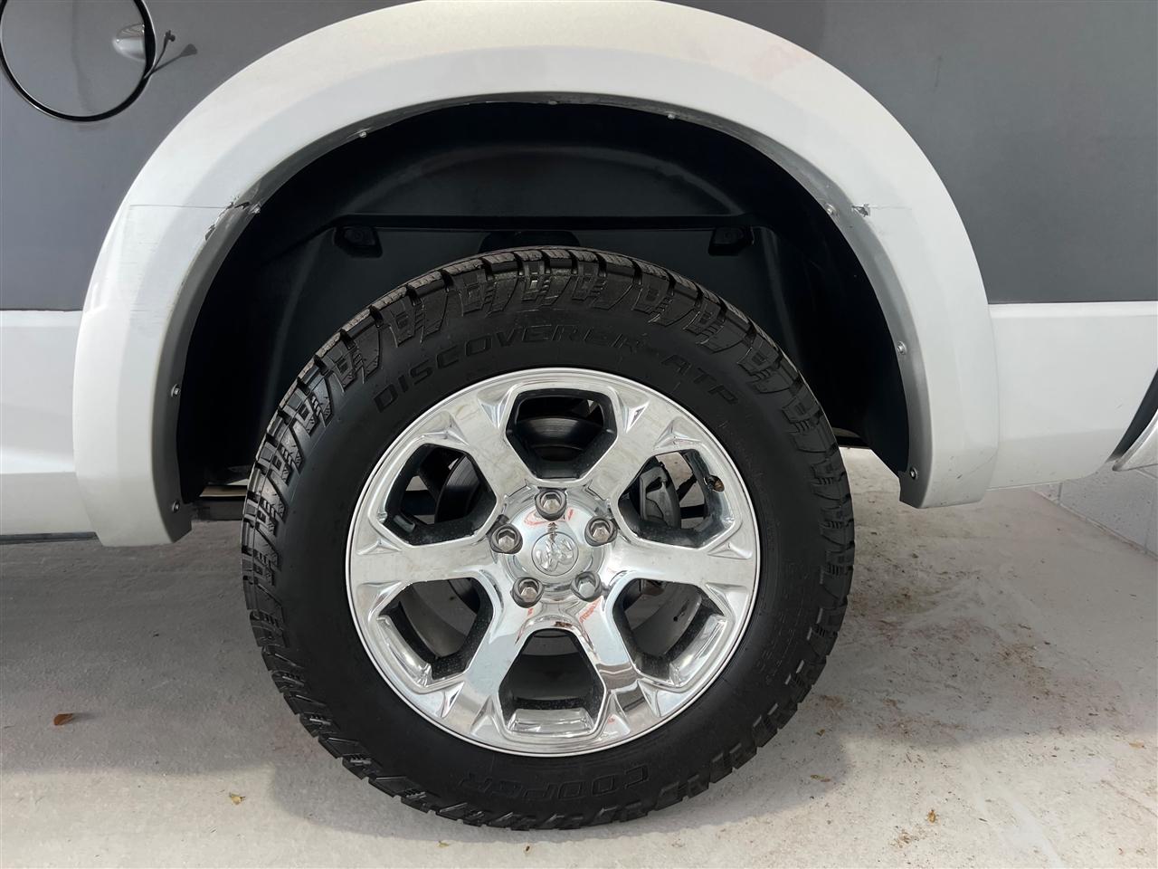 RAM 1500 Laramie Crew Cab SWB 4WD 2016