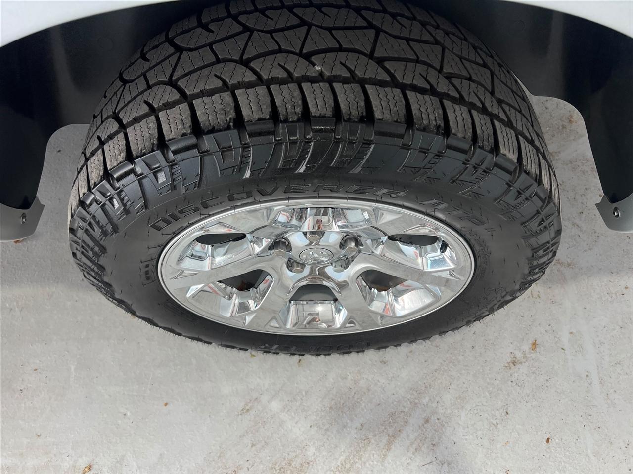 RAM 1500 Laramie Crew Cab SWB 4WD 2016