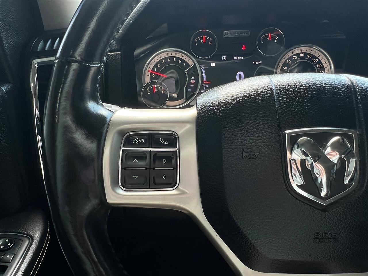 RAM 1500 Laramie Crew Cab SWB 4WD 2016
