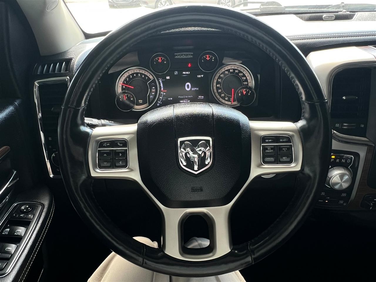RAM 1500 Laramie Crew Cab SWB 4WD 2016