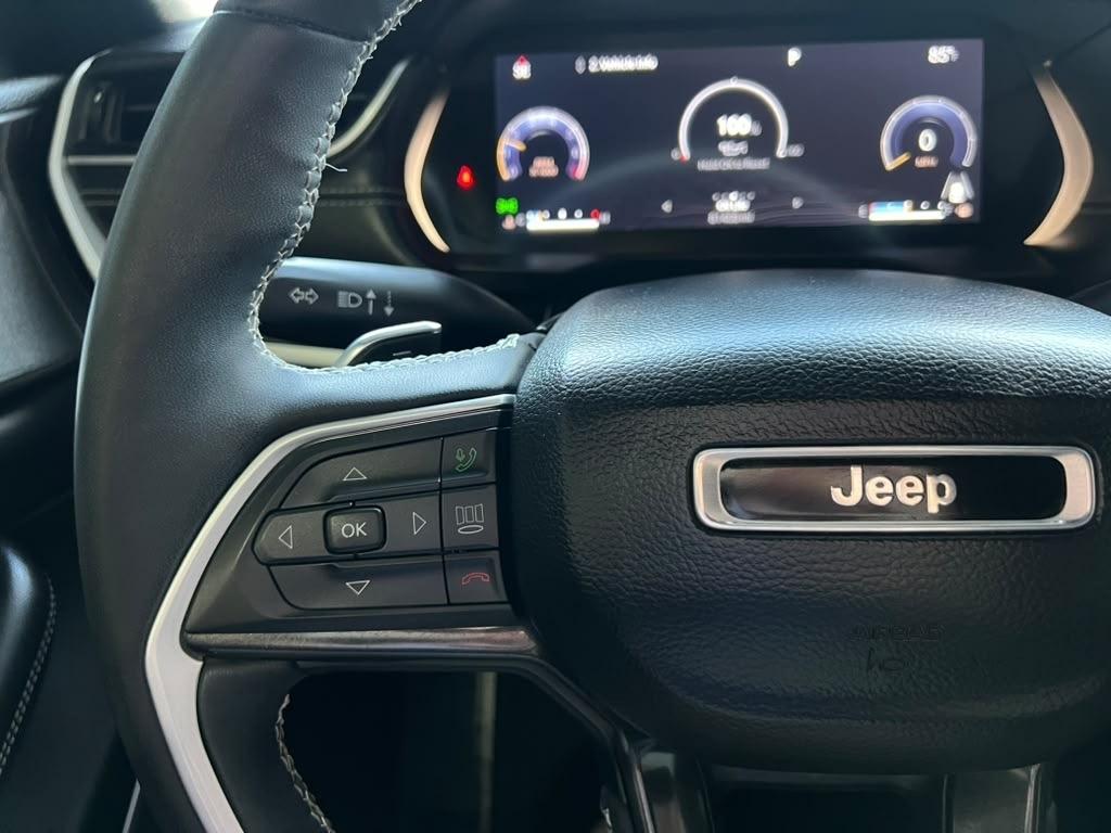 Jeep Grand Cherokee Laredo 4WD 2023