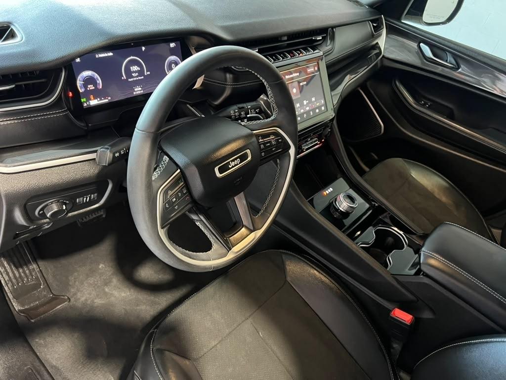 Jeep Grand Cherokee Laredo 4WD 2023
