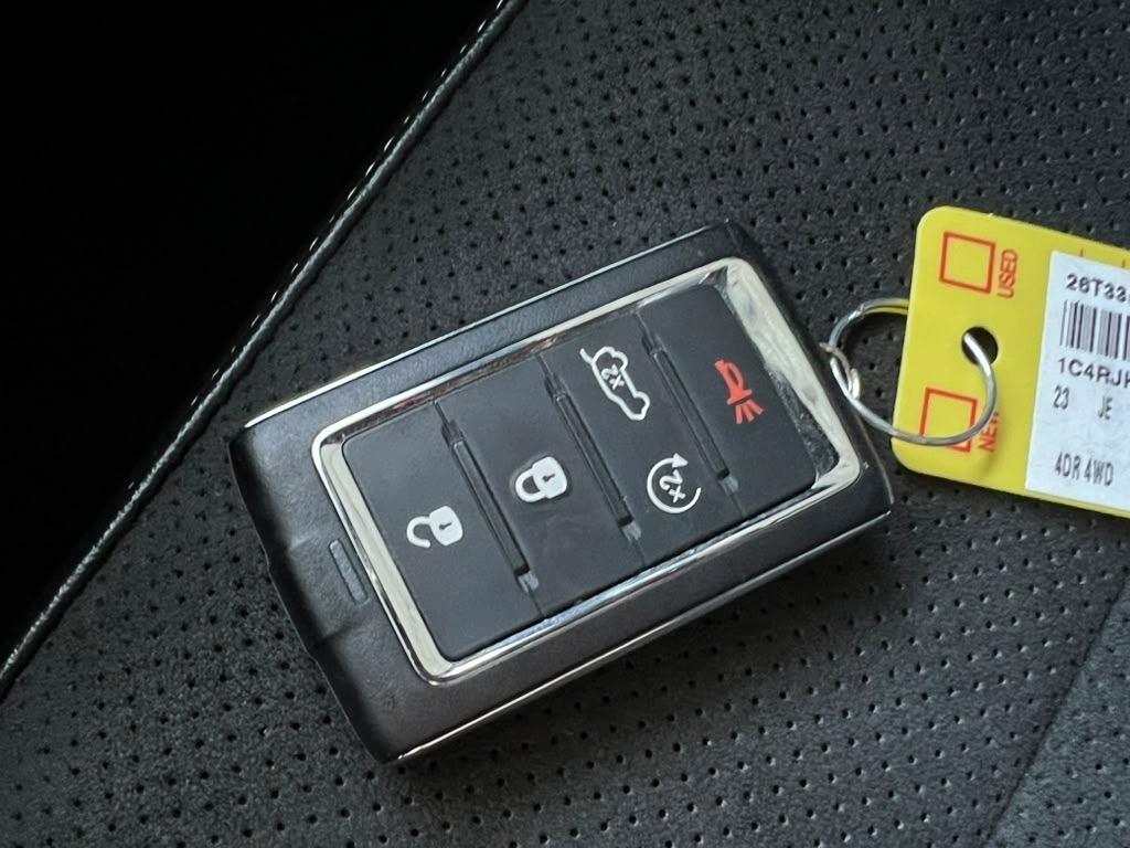 Jeep Grand Cherokee Laredo 4WD 2023