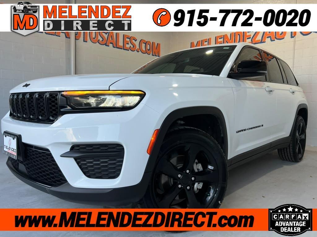 Jeep Grand Cherokee Laredo 4WD 2023