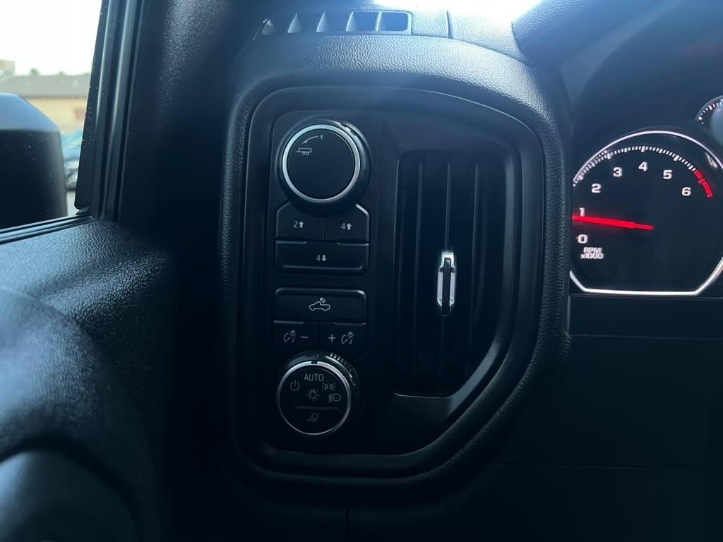 Chevrolet Silverado 2500HD Custom Crew Cab Long Box 4WD 2022