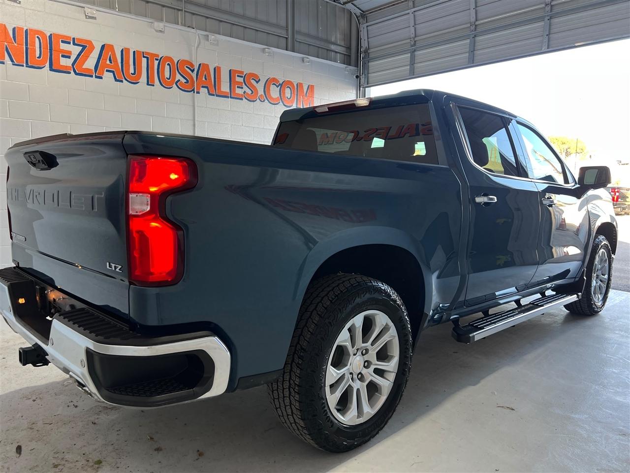 Chevrolet Silverado 1500 LTZ Crew Cab 4WD 2024