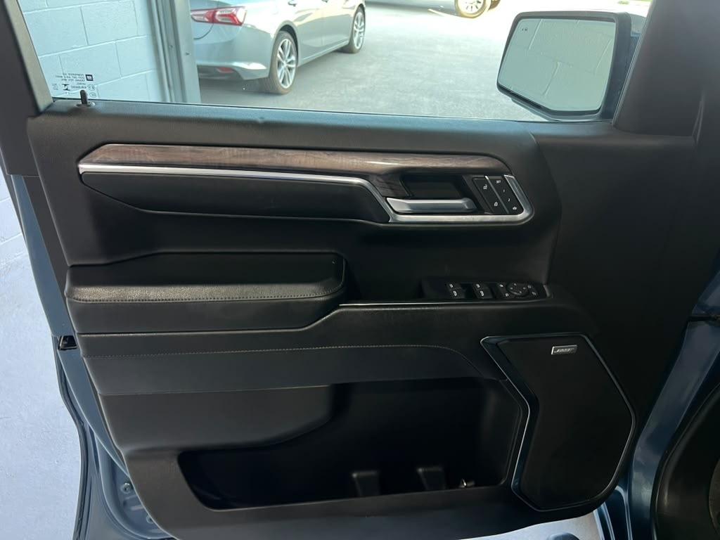 Chevrolet Silverado 1500 LTZ Crew Cab 4WD 2024
