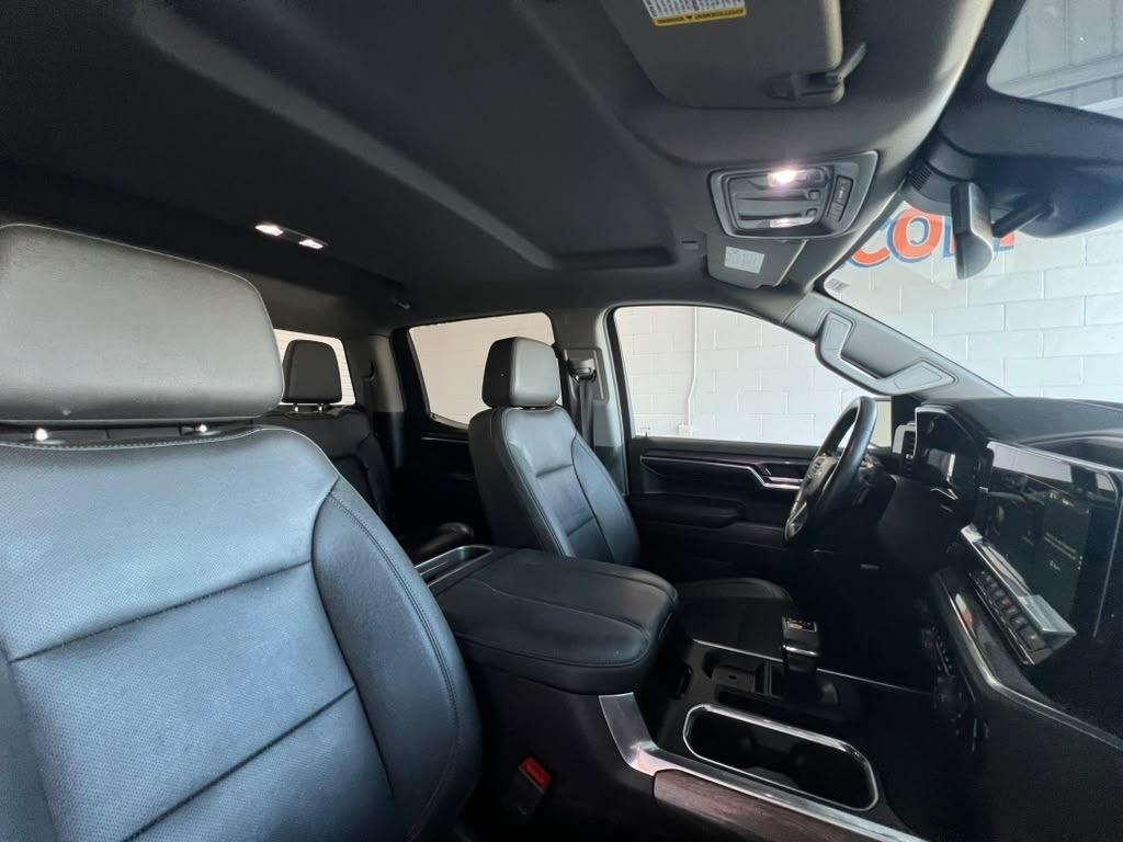 Chevrolet Silverado 1500 LTZ Crew Cab 4WD 2024