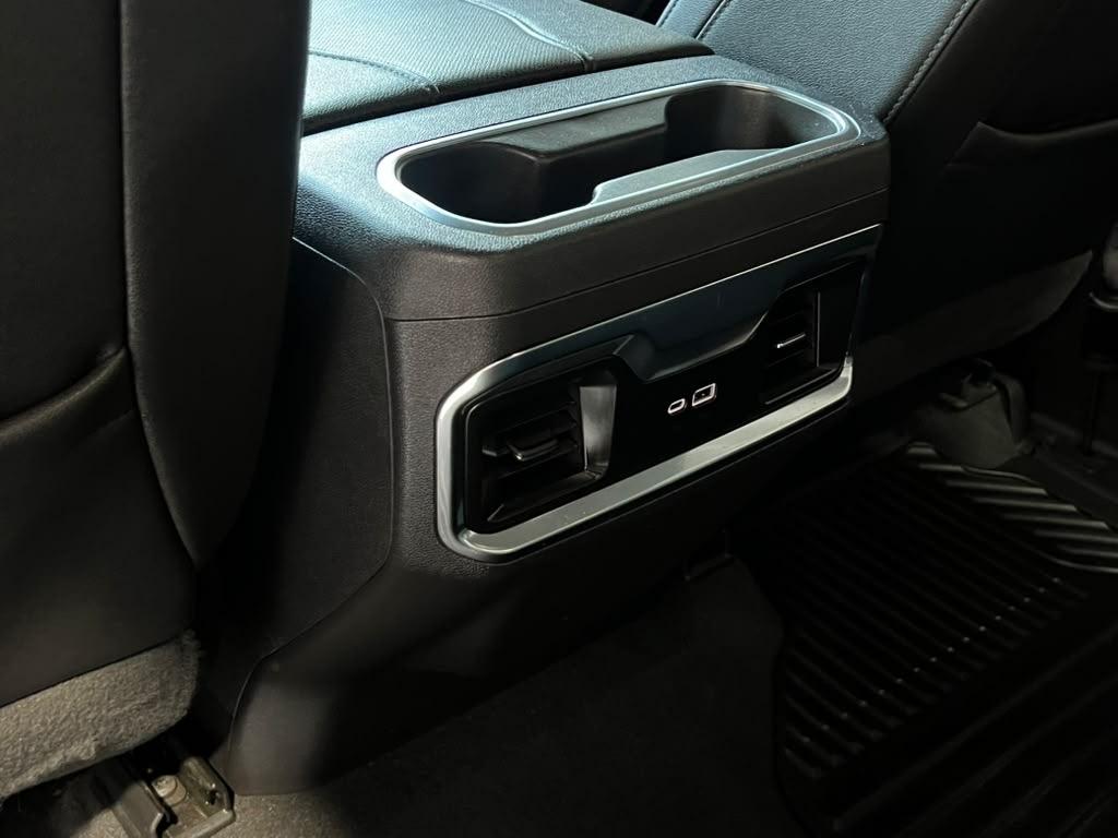 Chevrolet Silverado 1500 LTZ Crew Cab 4WD 2024