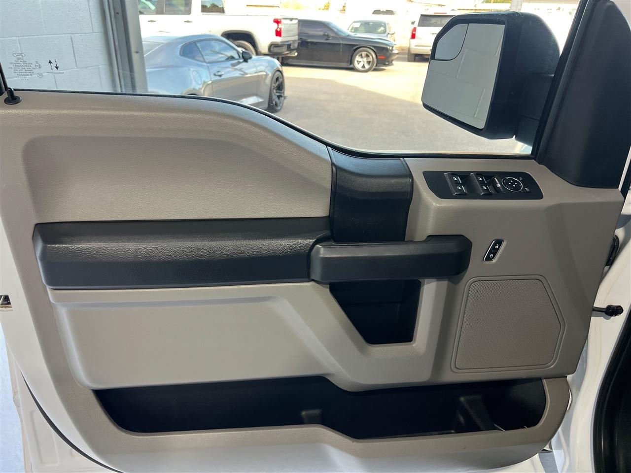 Ford F-150 XL SuperCrew 5.5-ft. Bed 4WD 2019