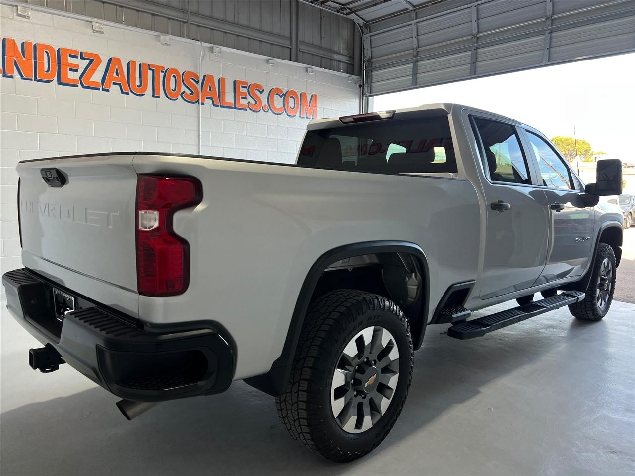 Chevrolet Silverado 2500HD Custom Crew Cab Long Box 2WD 2022
