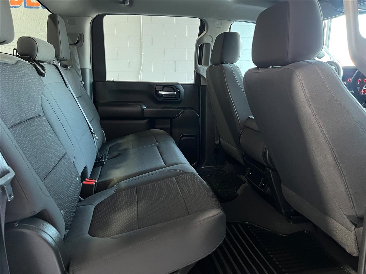 Chevrolet Silverado 2500HD Custom Crew Cab Long Box 2WD 2022