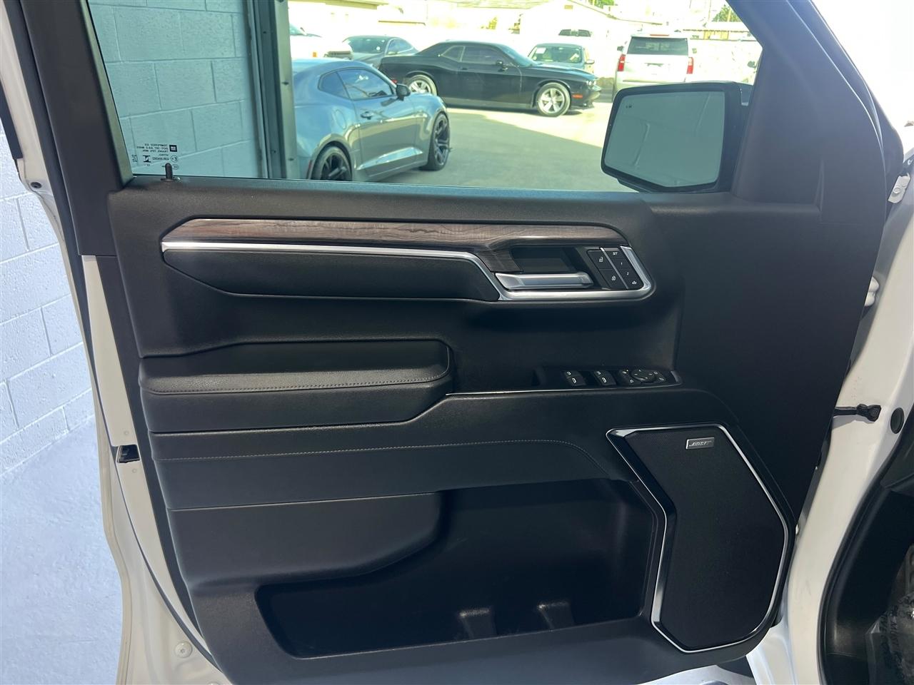 Chevrolet Silverado 1500 LTZ Crew Cab 4WD 2024