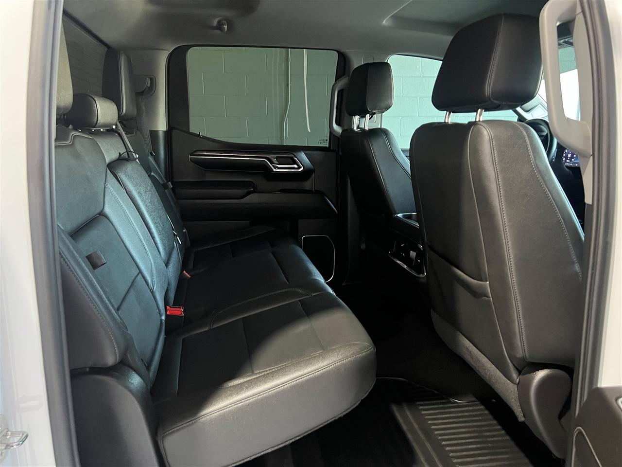 Chevrolet Silverado 1500 LTZ Crew Cab 4WD 2024