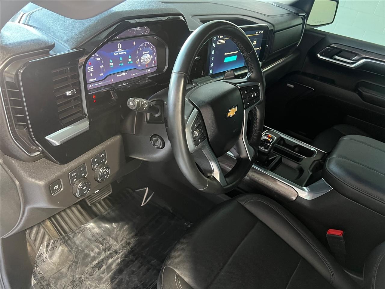 Chevrolet Silverado 1500 LTZ Crew Cab 4WD 2024